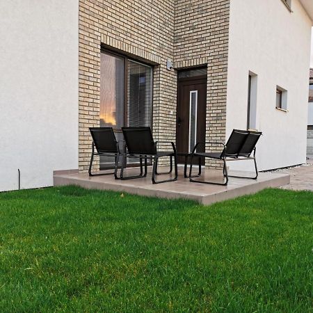 Apartamento Relax And Sun Dunajská Streda Exterior foto